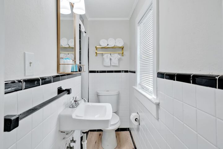 Room 51 of 63