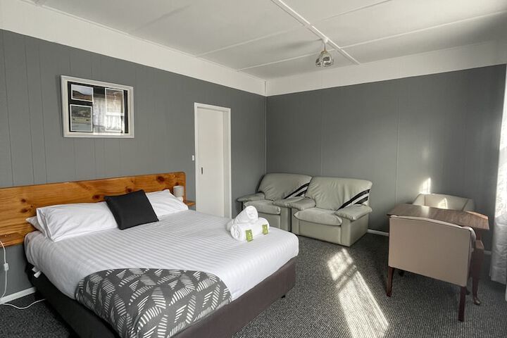 Room 10 of 55
