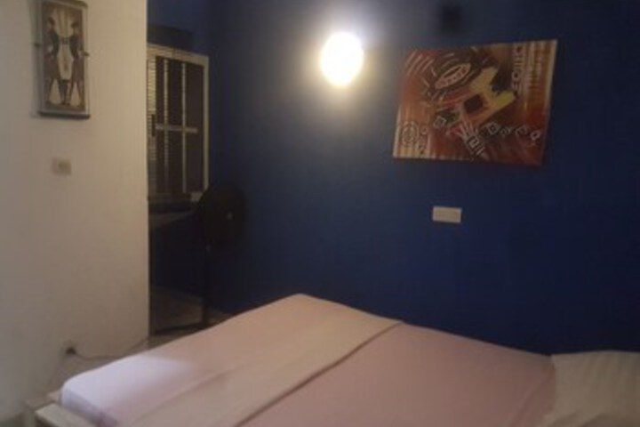 Room 28 of 40