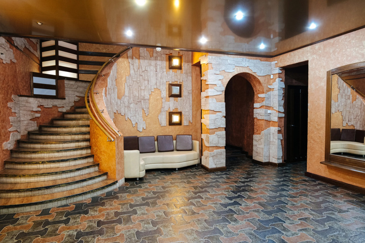 Room 7 of 24