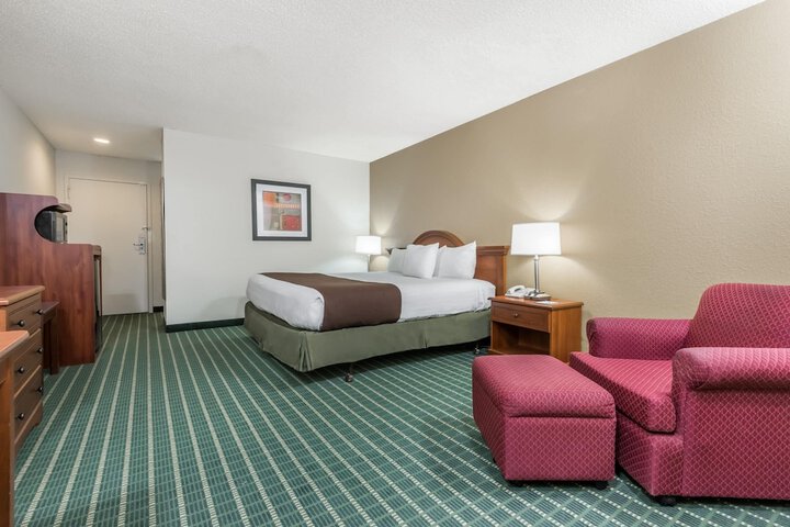 Room 15 of 34
