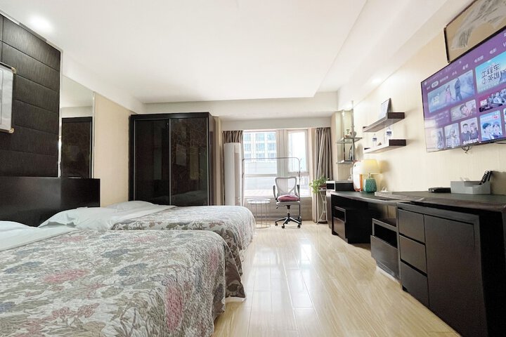 Room 27 of 47