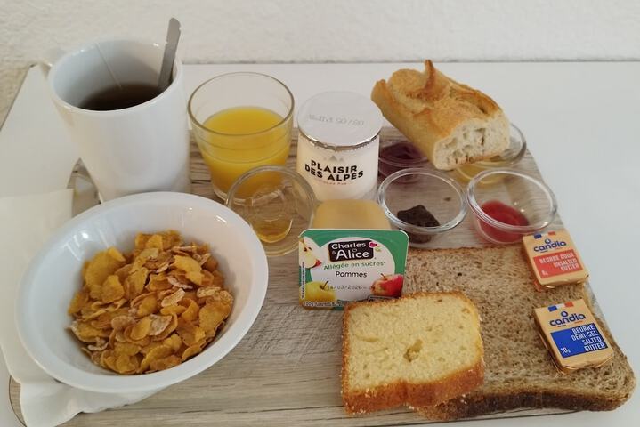 Breakfast/Coffee Service 35 of 49
