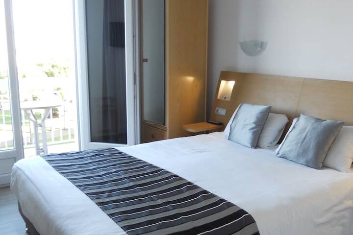 Room 8 of 35