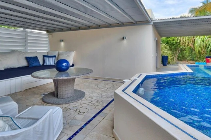 Pool 7 of 9