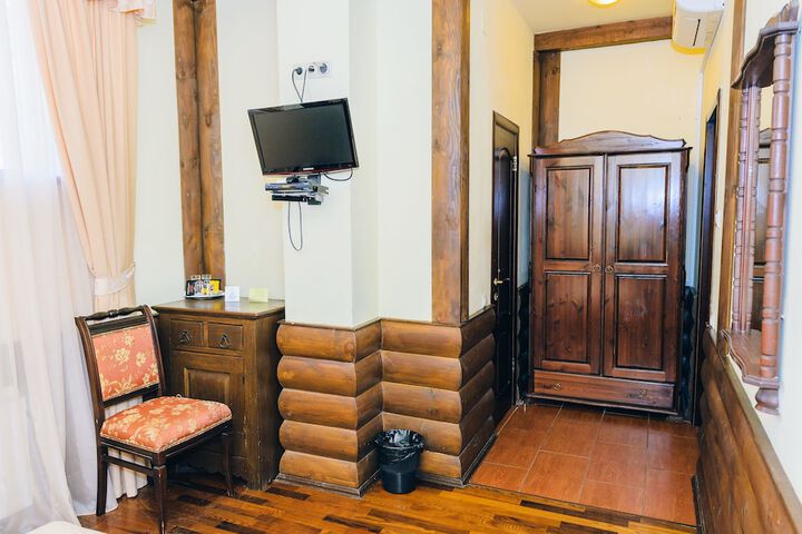 Room 18 of 45