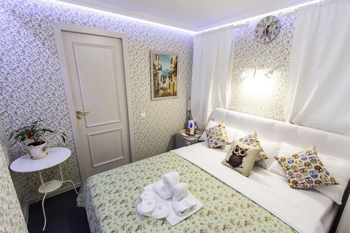 Room 17 of 28
