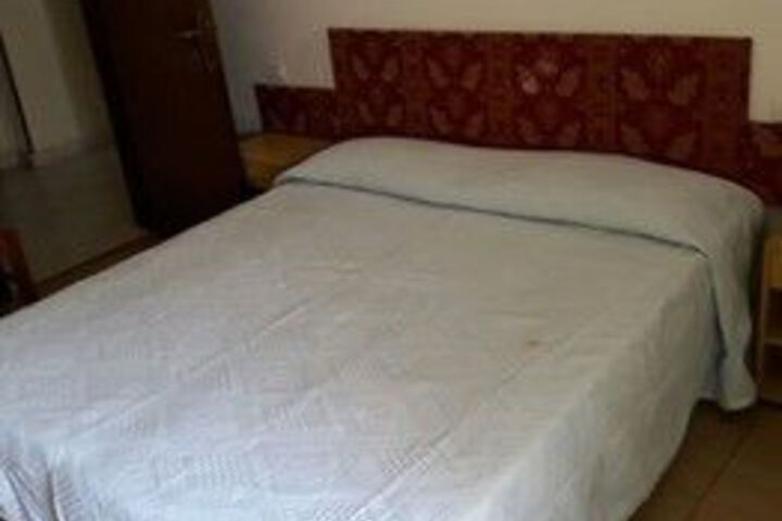 Room 3 of 16