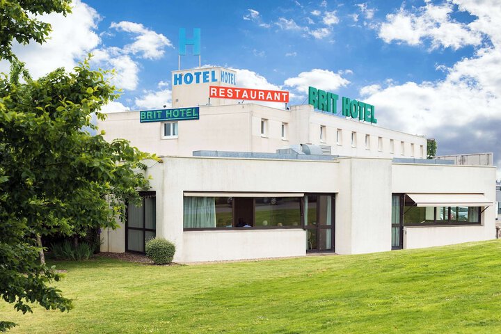 Hotel 65 of 66
