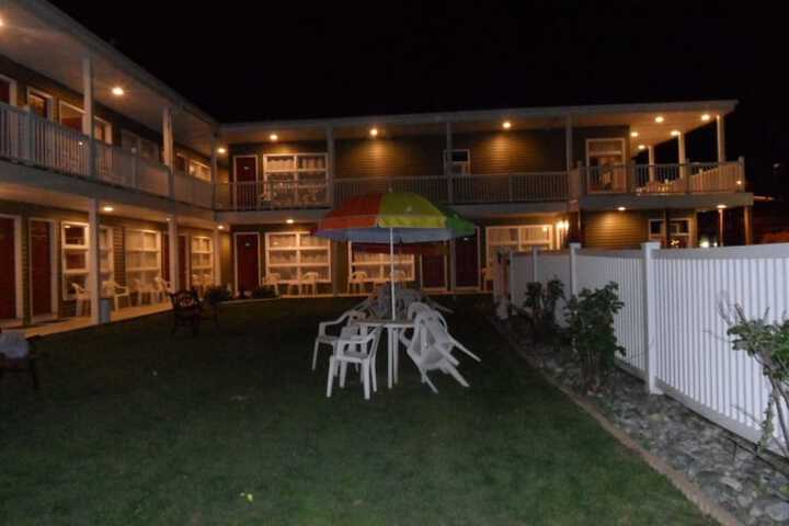 Hotel Exterior 52 of 83