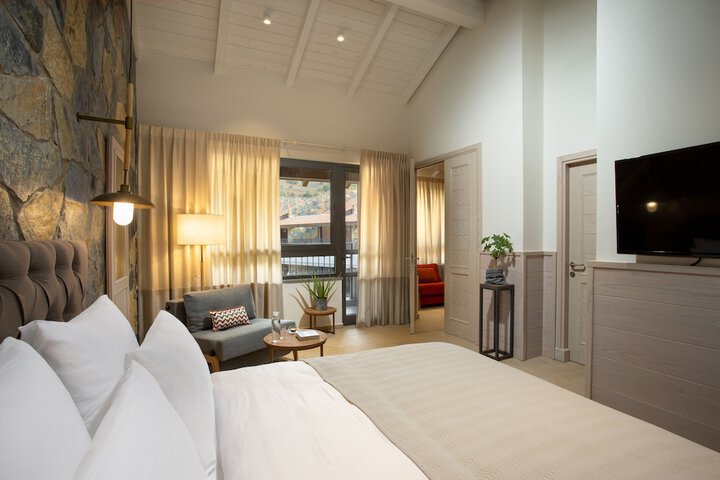 Room 15 of 65