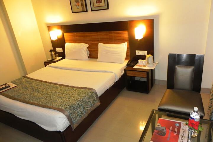 Room 16 of 44