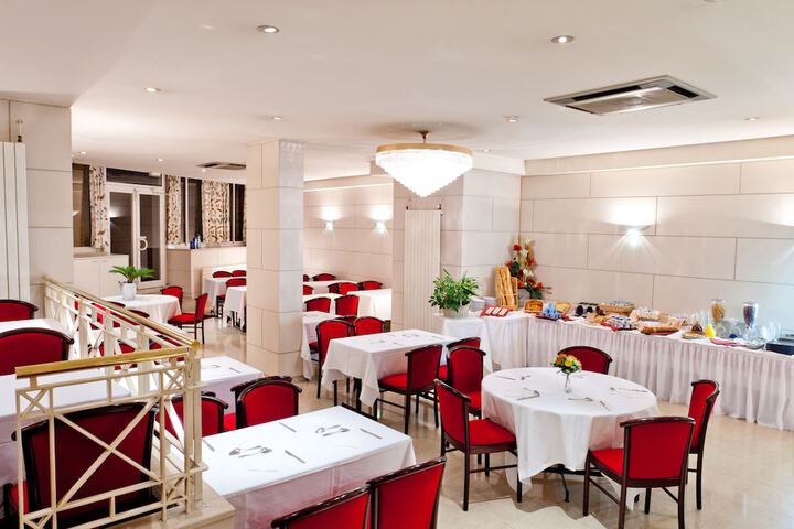 Breakfast area