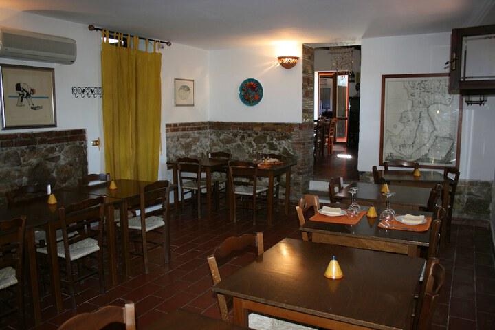 Dining 72 of 199