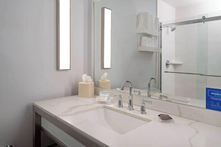 Bathroom shower