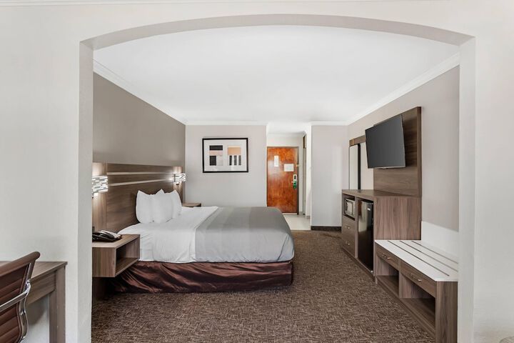 Room 48 of 65