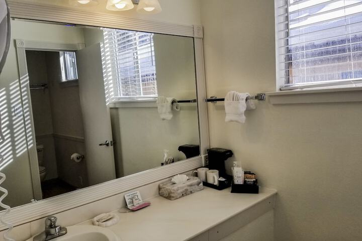 Room 42 of 63