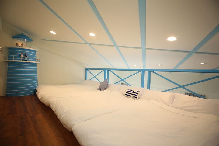 Room 6 of 79