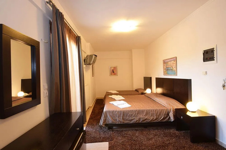 Room 3 of 11