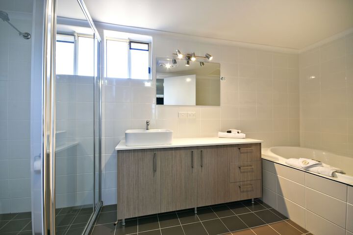 Room 12 of 22