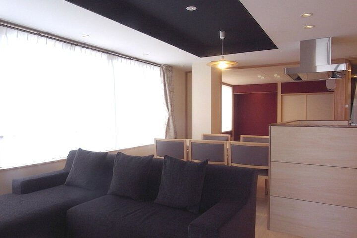Room 16 of 37