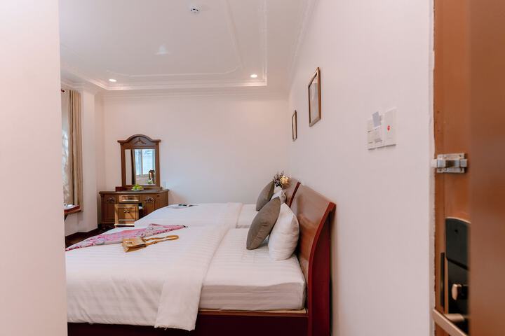 Room 17 of 125