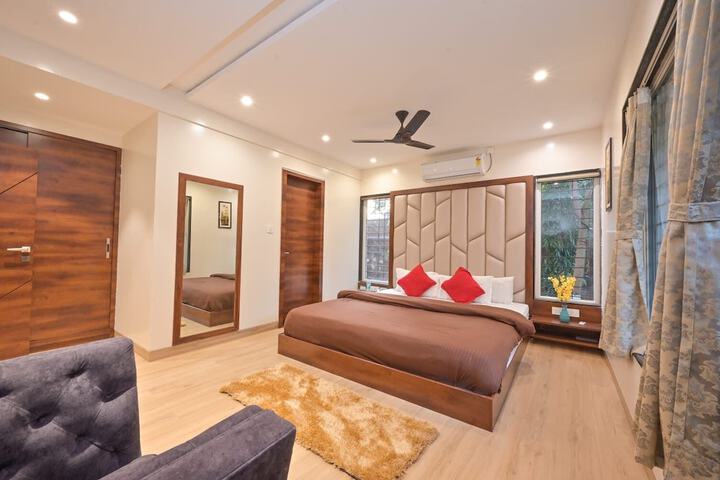 Room 2 of 22