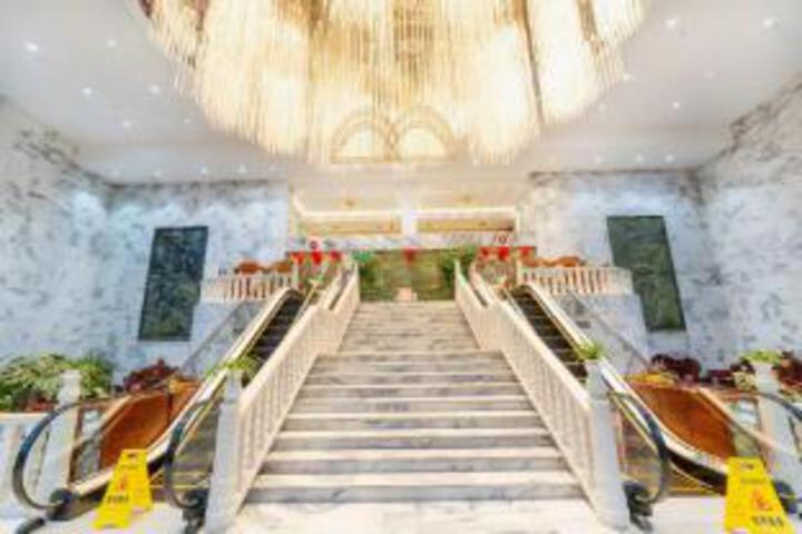 Xuanwei Meihuan Hotel