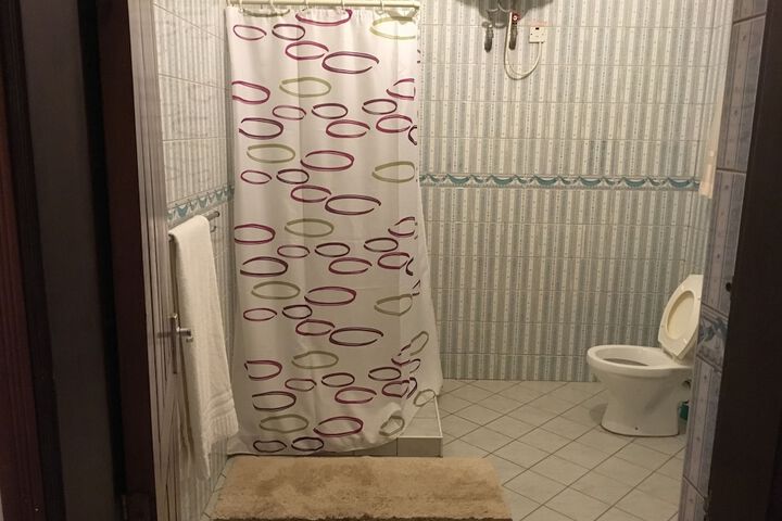 Room 76 of 130