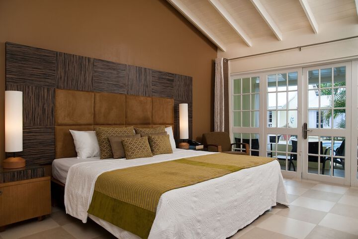 Room 2 of 16