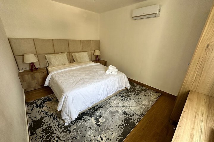 Room 3 of 9