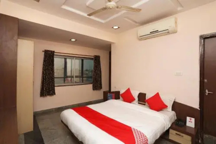 Room 2 of 2