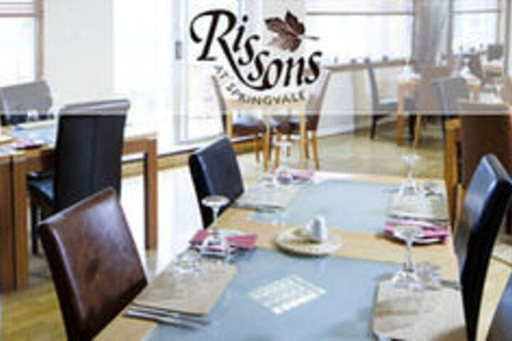 Dining 3 of 16
