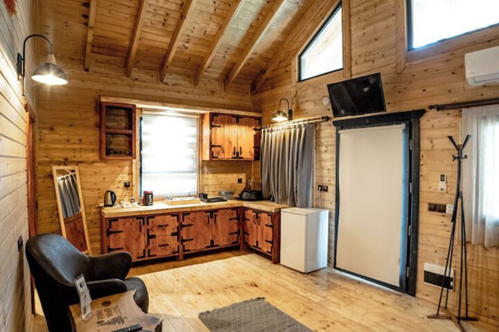 Room 5 of 14