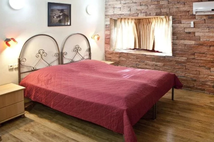 Room 3 of 24