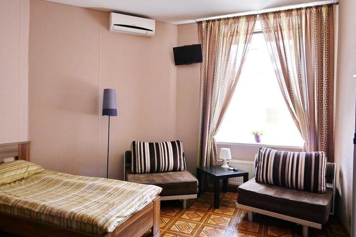 Room 19 of 33