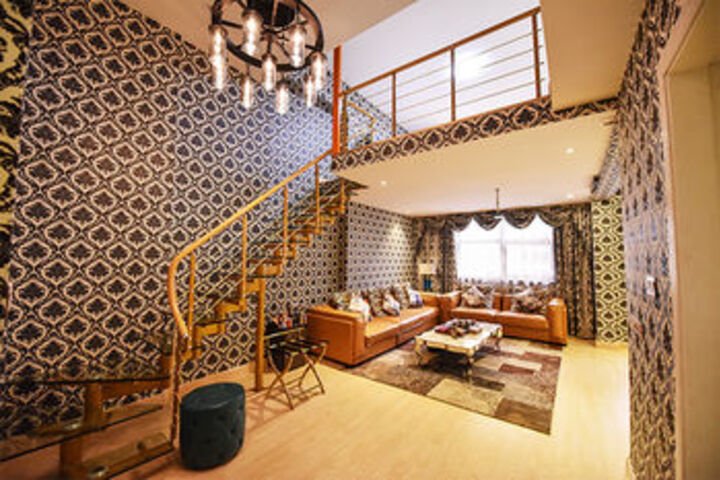 Room 32 of 36