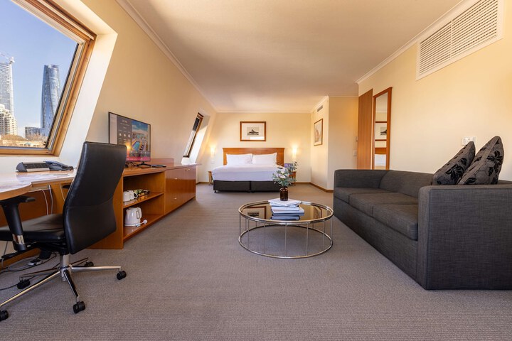 Room 16 of 59