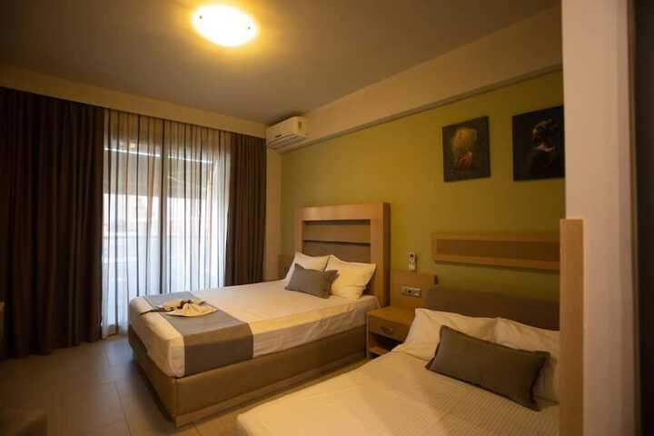 Room 15 of 38