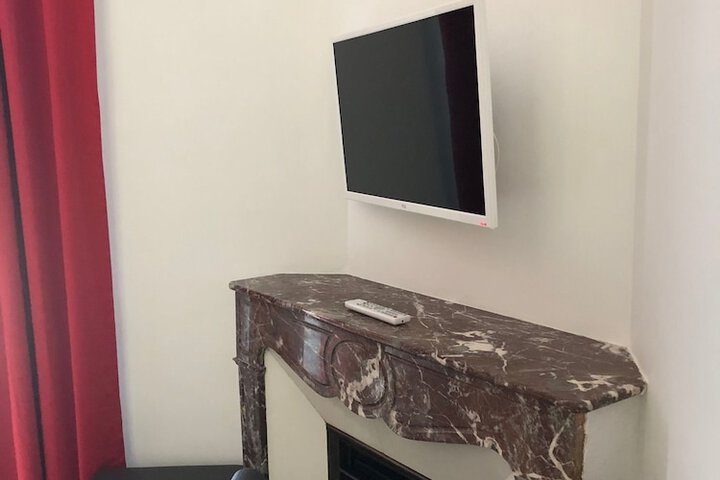 Room 10 of 21