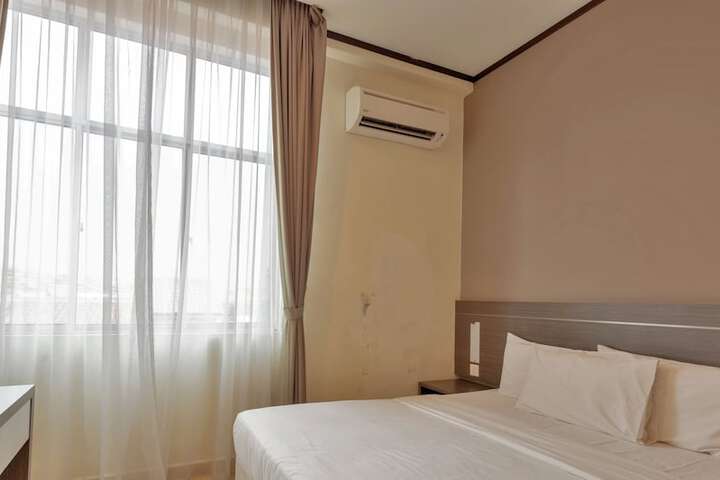 Room 19 of 35