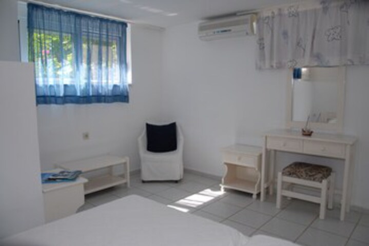 Room 39 of 49