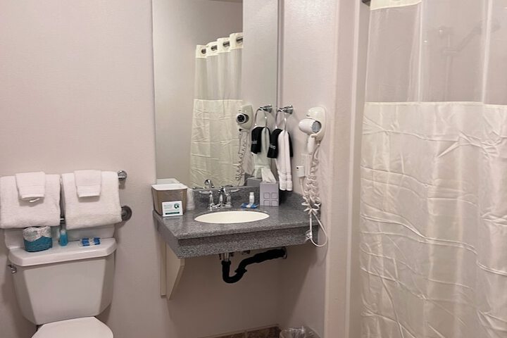 Room 54 of 69