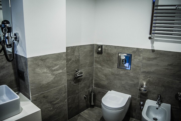Room 14 of 35