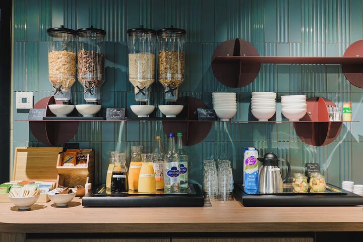 Breakfast/Coffee Service 14 of 20
