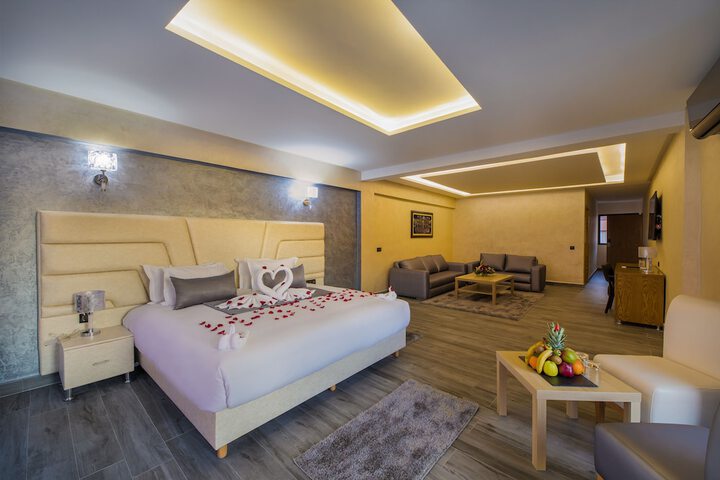 Room 9 of 34
