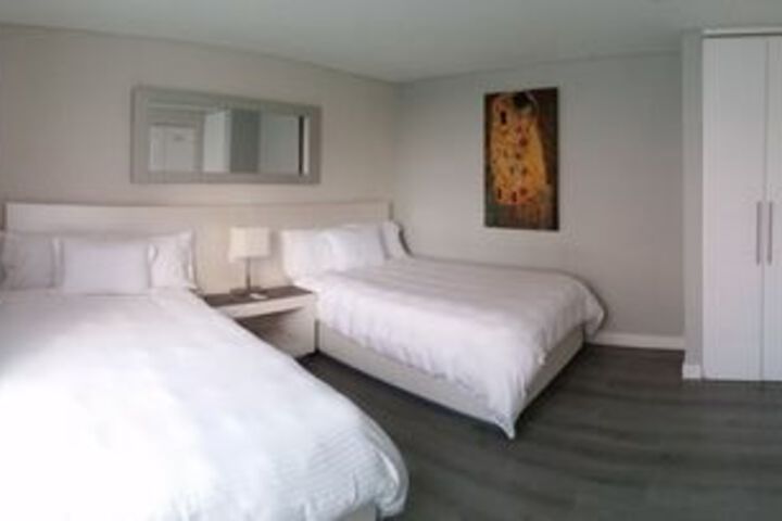 Room 4 of 22