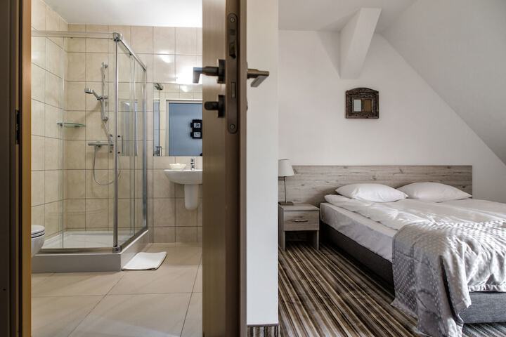 Room 2 of 24