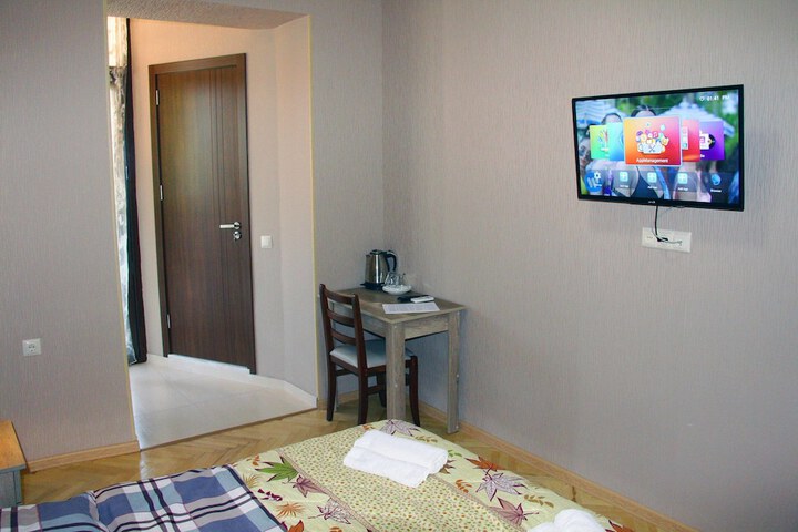 Room 18 of 37