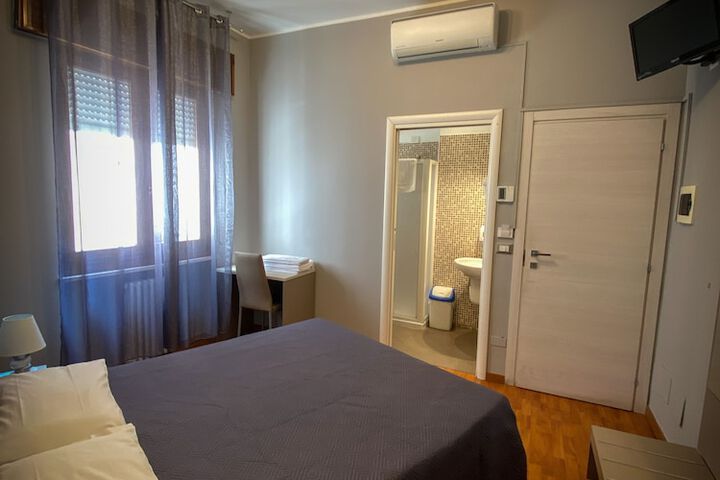 Room 16 of 35